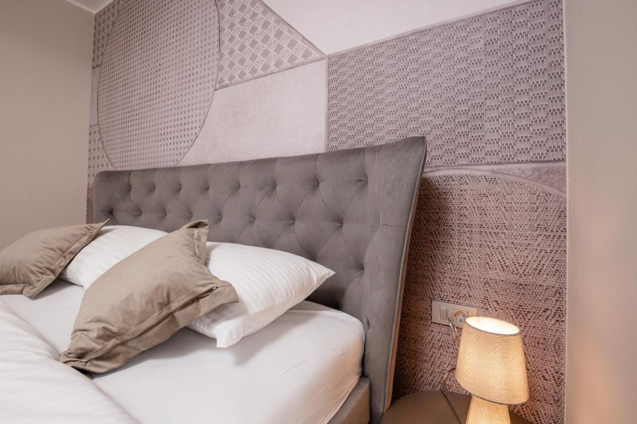 Deluxe Apartments & Rooms Revis Rijeka Luaran gambar