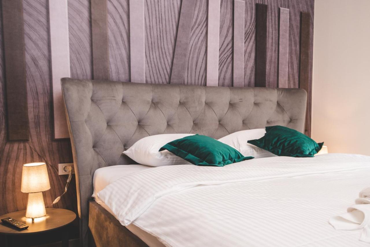 Deluxe Apartments & Rooms Revis Rijeka Luaran gambar