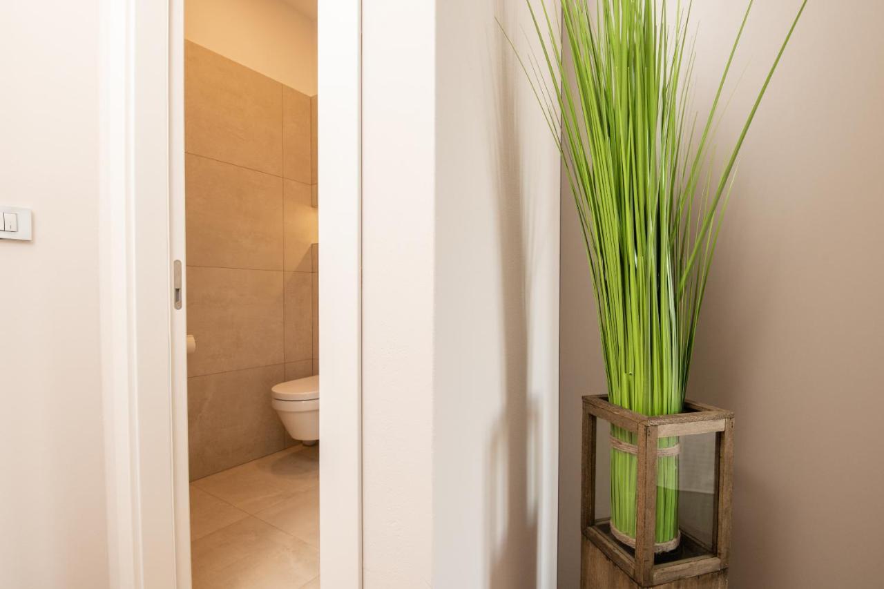 Deluxe Apartments & Rooms Revis Rijeka Luaran gambar