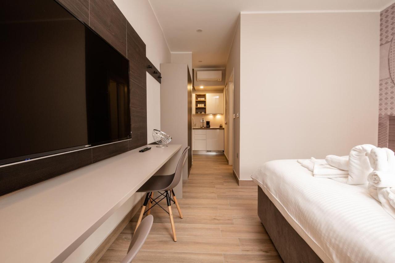 Deluxe Apartments & Rooms Revis Rijeka Luaran gambar