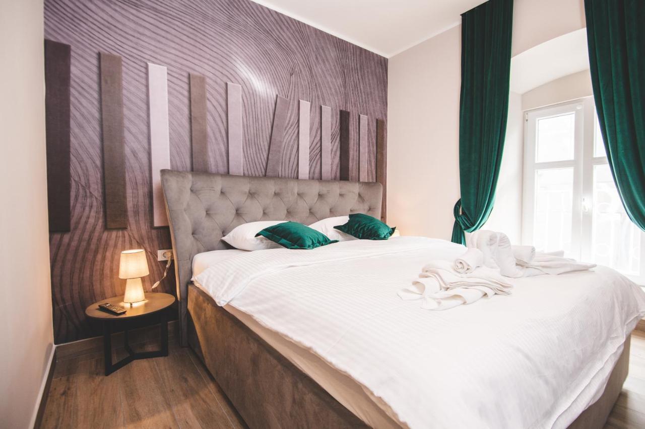 Deluxe Apartments & Rooms Revis Rijeka Luaran gambar