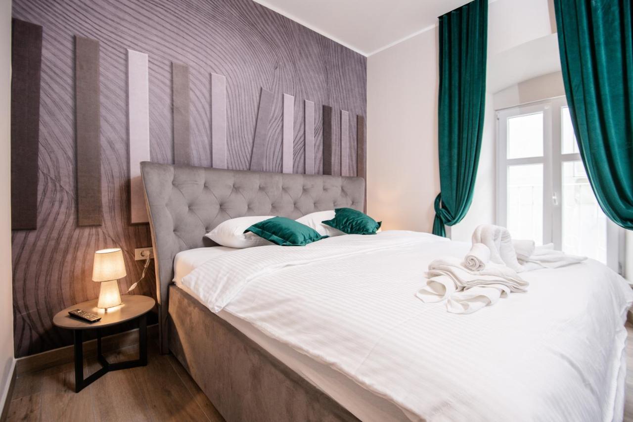 Deluxe Apartments & Rooms Revis Rijeka Luaran gambar
