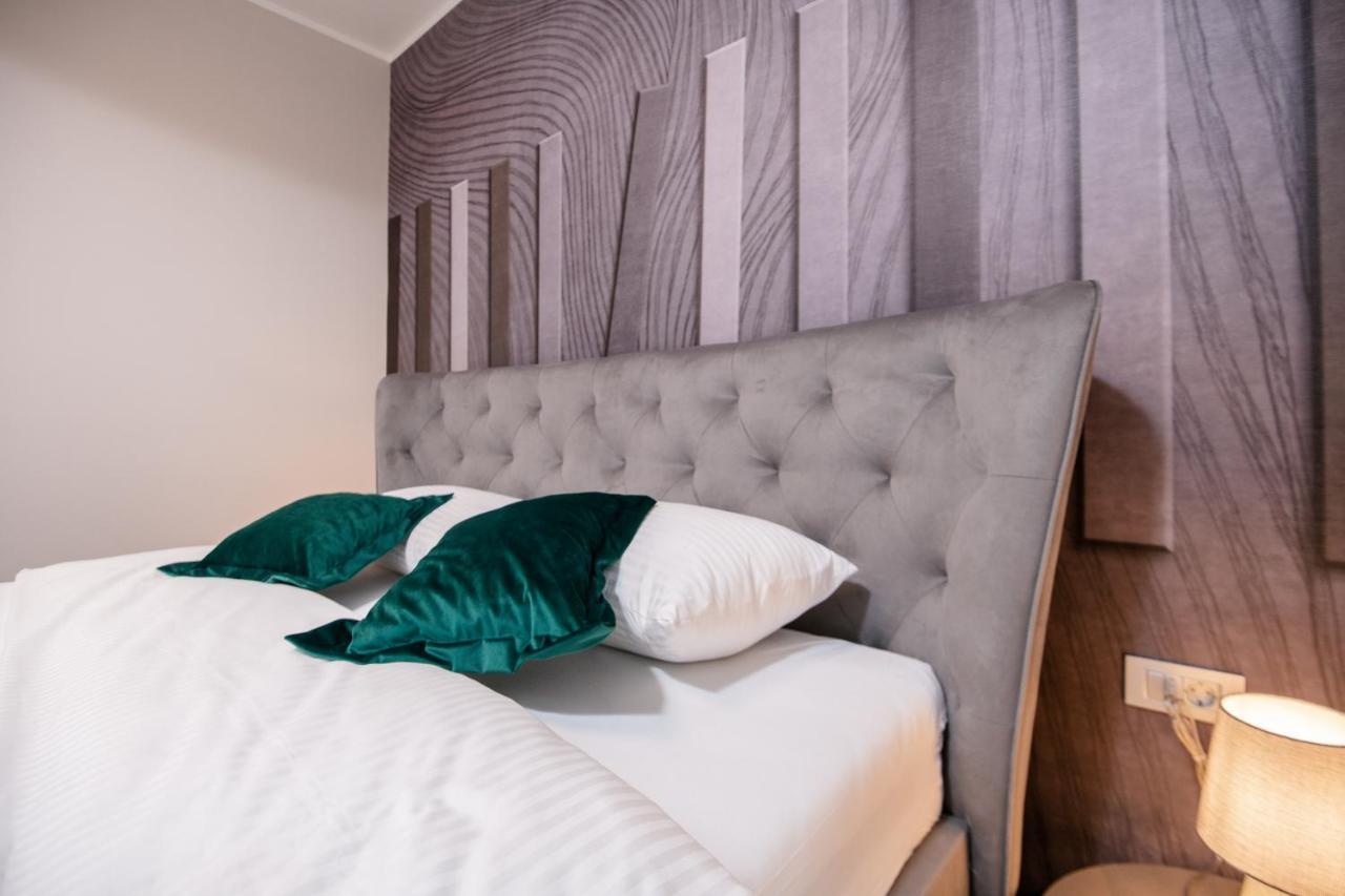 Deluxe Apartments & Rooms Revis Rijeka Luaran gambar