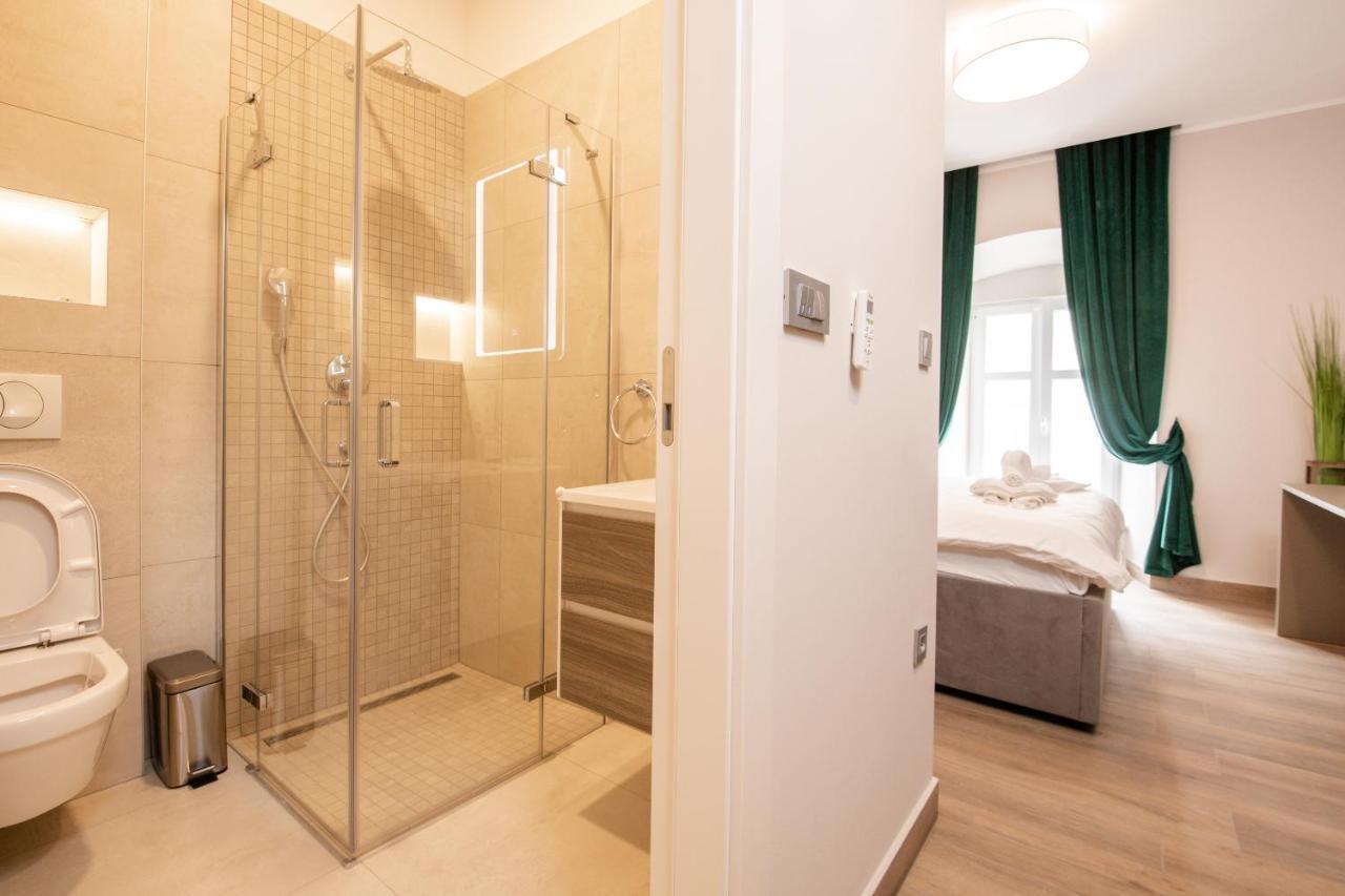 Deluxe Apartments & Rooms Revis Rijeka Luaran gambar