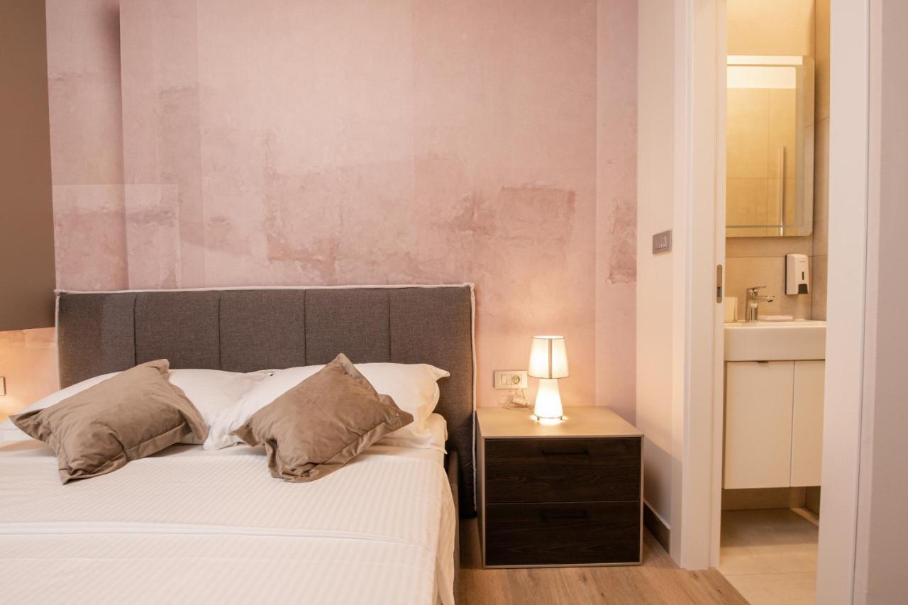 Deluxe Apartments & Rooms Revis Rijeka Luaran gambar