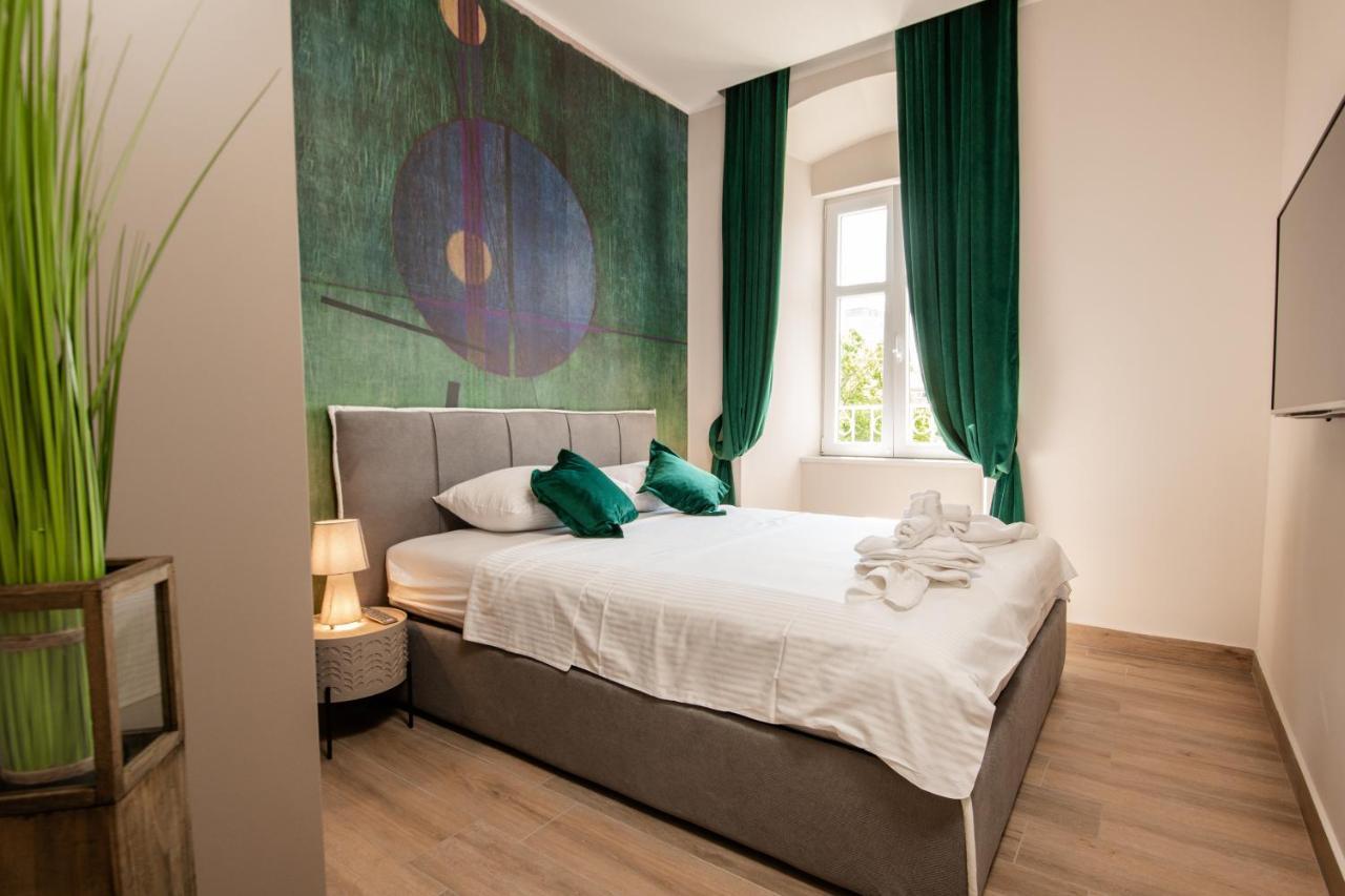 Deluxe Apartments & Rooms Revis Rijeka Luaran gambar